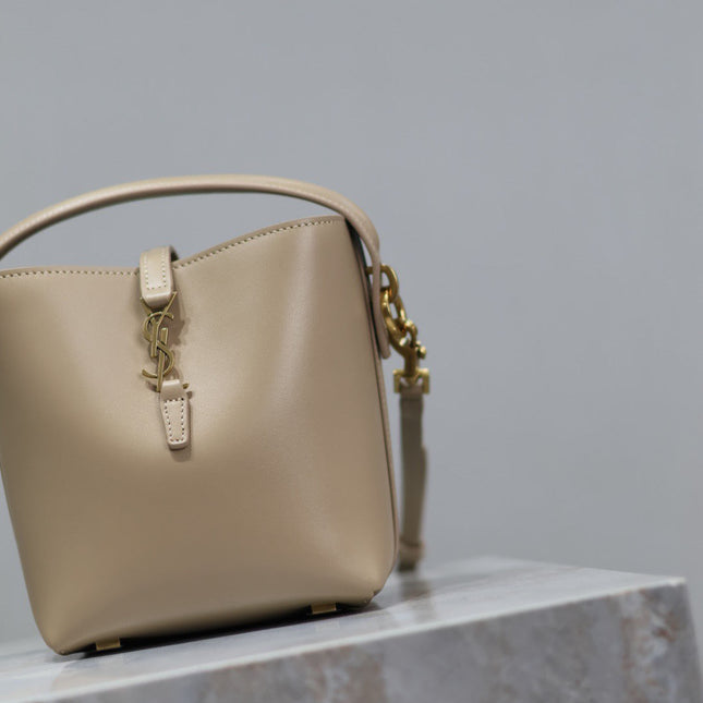 YSL 25S LE 37 BUCKET 15 IN BEIGE CALFSKIN GOLD HARDWARE