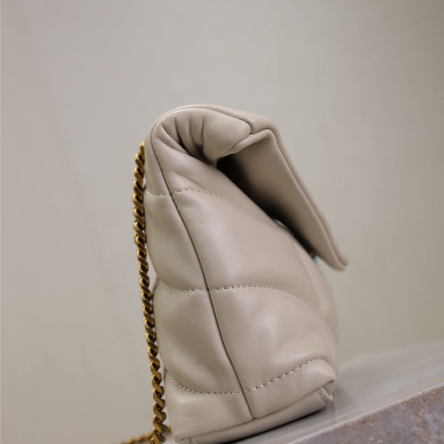 YSL 25S LOULOU PUFFER MINI 23 IN BLANC VINTAGE CALFSKIN GOLD HARDWARE