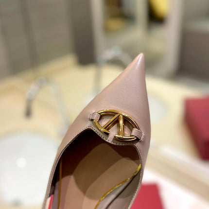 VALENTINO 26S POINTED TOE FLAT SLINGBACKS IN BEIGE CALFSKIN