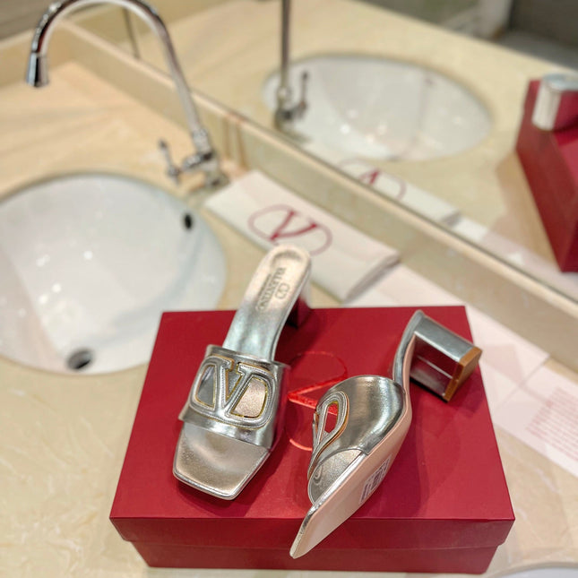 VALENTINO 26S BLOCK-HEEL SANDALS 65 MM IN SILVER CALFSKIN WITH LOGO