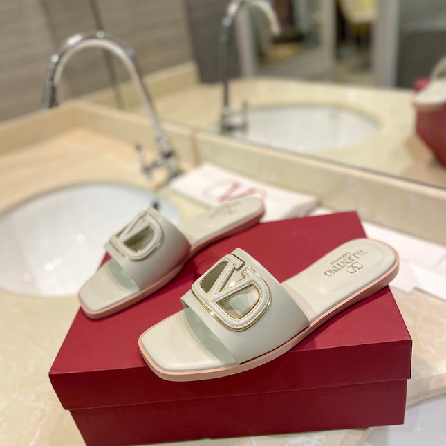 VALENTINO 26S SLIDES IN OFF WHITE CALFSKIN WITH LOGO