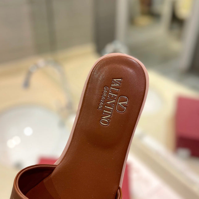 VALENTINO 26S SLIDES IN BROWN CALFSKIN WITH LOGO