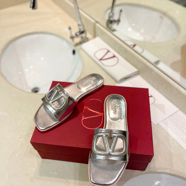 VALENTINO 26S SLIDES IN SILVER CALFSKIN WITH LOGO