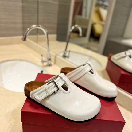 VALENTINO 26S FLAT MULES IN WHITE PATENT CALFSKIN