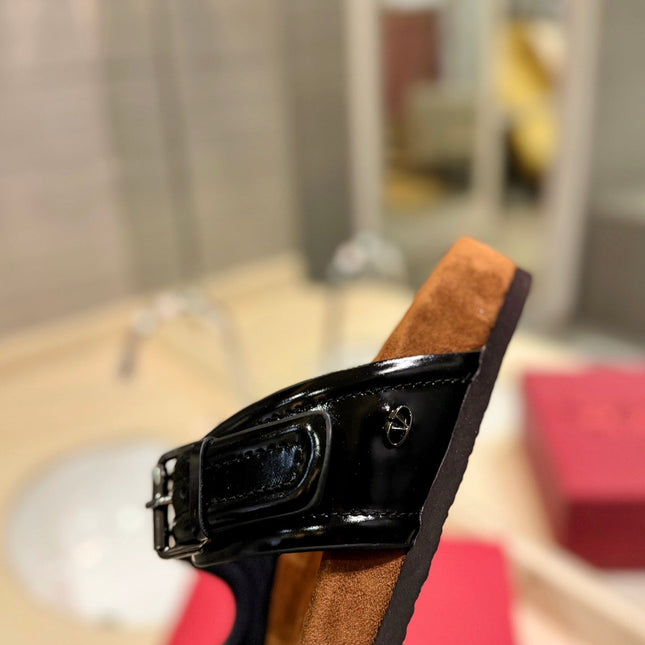 VALENTINO 26S FOOTBED SANDALS IN BLACK GLOSSY LEATHER MIX BROWN SUEDE
