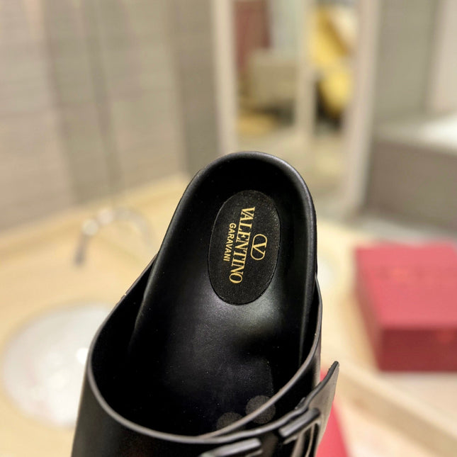 VALENTINO 26S FOOTBED SANDALS IN BLACK CALFSKIN