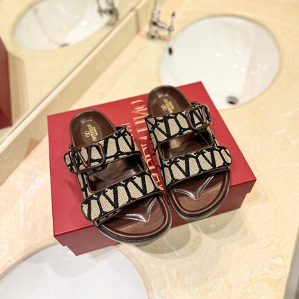 VALENTINO 26S VELCRO SANDALS IN BROWN LEATHER AND BEIGE JACQUARD FABRIC WITH HARDWARE