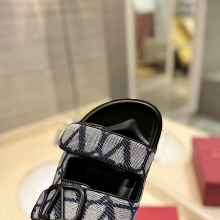 VALENTINO 26S VELCRO SANDALS IN BEIGE AND BLACK JACQUARD FABRIC WITH HARDWARE
