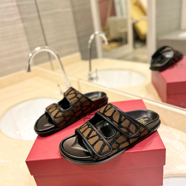 VALENTINO 26S VELCRO SANDALS IN BROWN AND BLACK JACQUARD FABRIC