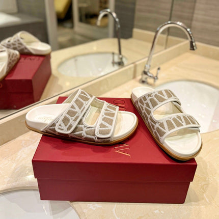 VALENTINO 26S VELCRO SANDALS IN CREAM WHITE AND BEIGE JACQUARD FABRIC
