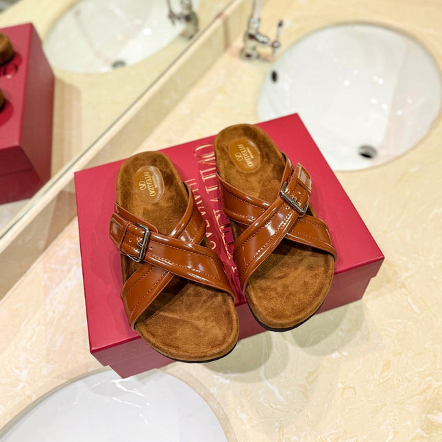 VALENTINO 26S CROSS STRAP SANDALS IN BROWN GLOSSY LEATHER AND SUEDE