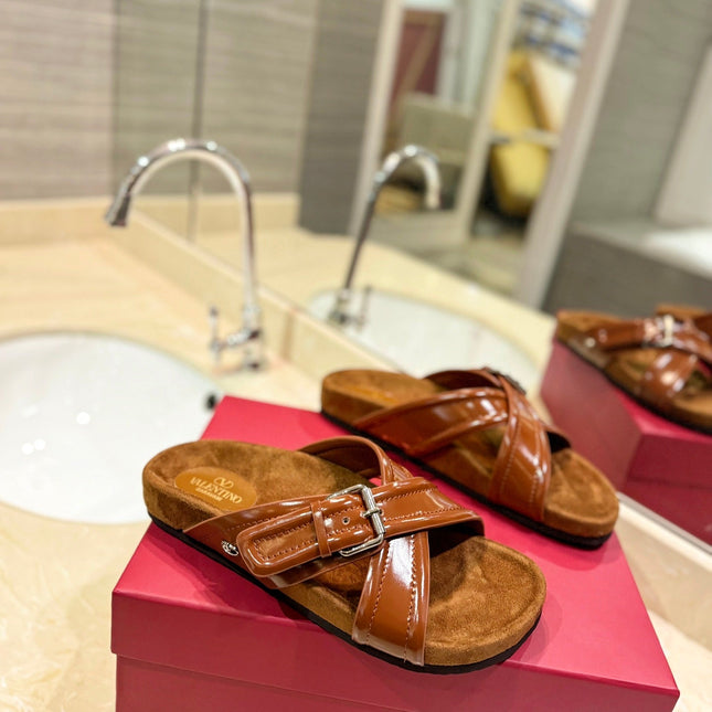 VALENTINO 26S CROSS STRAP SANDALS IN BROWN GLOSSY LEATHER AND SUEDE
