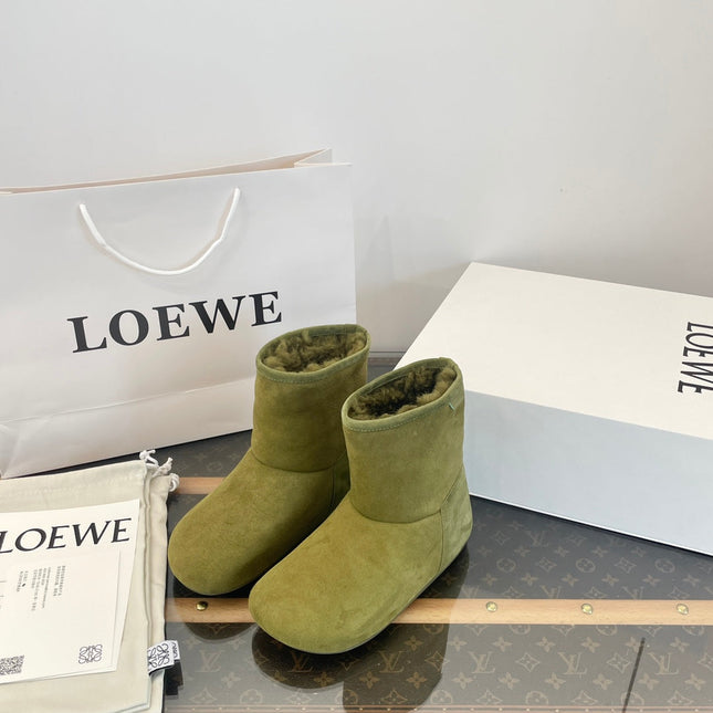 LOEWE 26S LAGO ANKLE BOOTS IN OLIVE GREEN SUEDE-SHEARLING