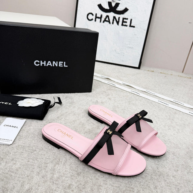 CHANEL 26S SLIDE SANDALS IN PINK MESH AND CALFSKIN WITH BLACK RIBBON