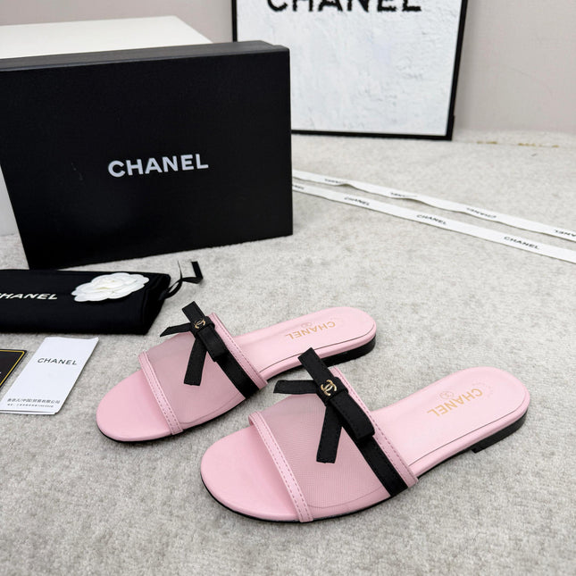CHANEL 26S SLIDE SANDALS IN PINK MESH AND CALFSKIN WITH BLACK RIBBON