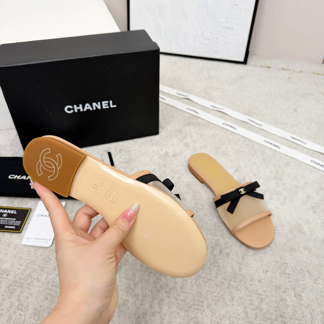 CHANEL 26S SLIDE SANDALS IN BEIGE MESH AND CALFSKIN WITH BLACK RIBBON