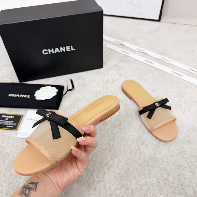CHANEL 26S SLIDE SANDALS IN BEIGE MESH AND CALFSKIN WITH BLACK RIBBON