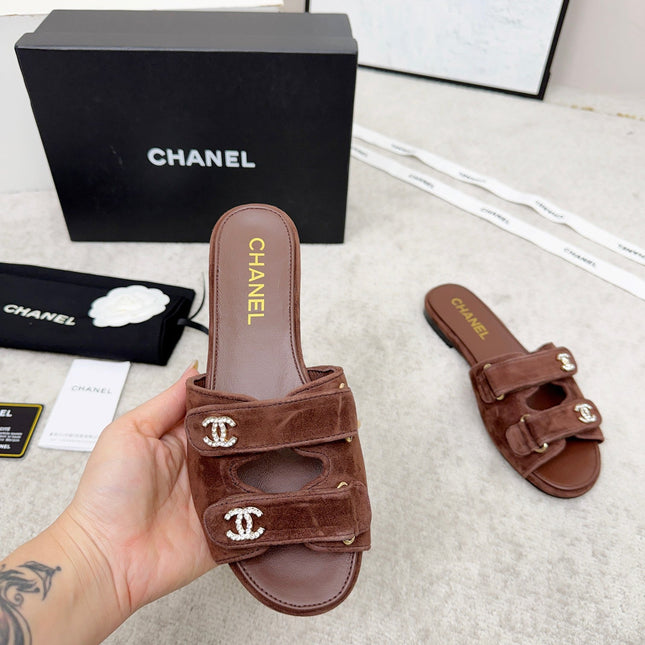 CHANEL 26S DOUBLE STRAP SLIDE SANDALS IN BROWN SUEDE AND CALFSKIN