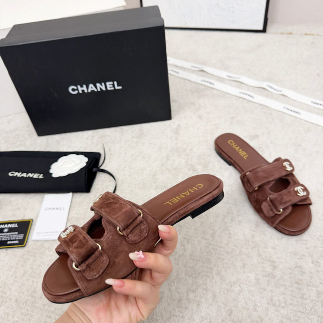 CHANEL 26S DOUBLE STRAP SLIDE SANDALS IN BROWN SUEDE AND CALFSKIN