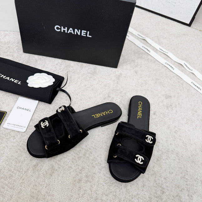 CHANEL 26S DOUBLE STRAP SLIDE SANDALS IN BLACK SUEDE AND CALFSKIN
