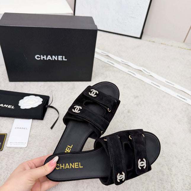 CHANEL 26S DOUBLE STRAP SLIDE SANDALS IN BLACK SUEDE AND CALFSKIN