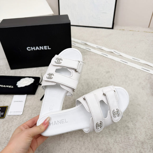 CHANEL 26S DOUBLE STRAP SLIDE SANDALS IN WHITE CALFSKIN