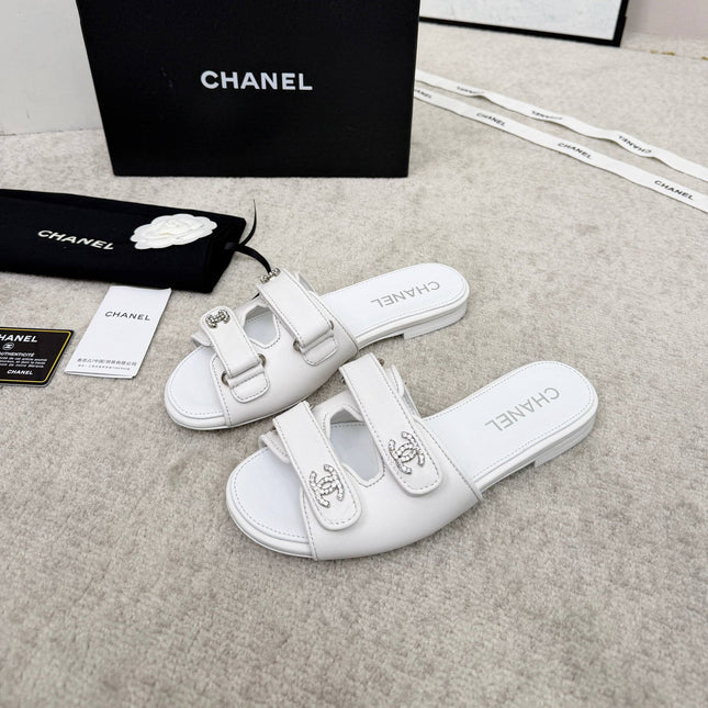 CHANEL 26S DOUBLE STRAP SLIDE SANDALS IN WHITE CALFSKIN
