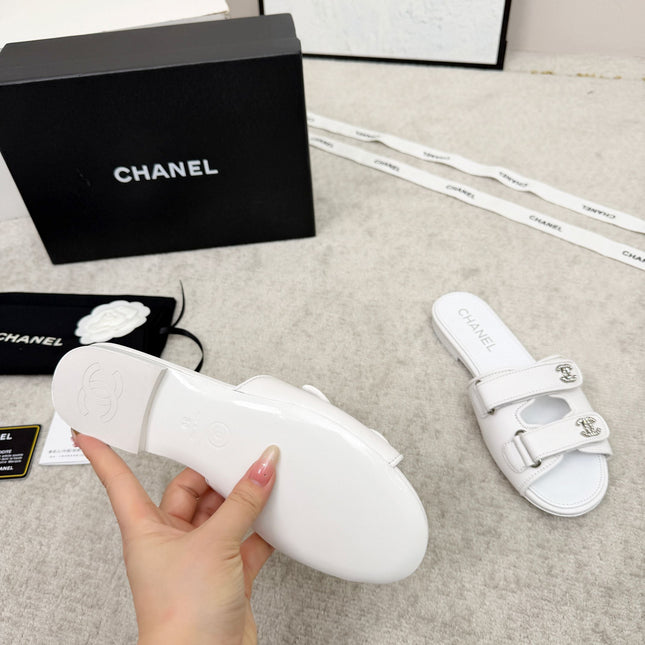 CHANEL 26S DOUBLE STRAP SLIDE SANDALS IN WHITE CALFSKIN