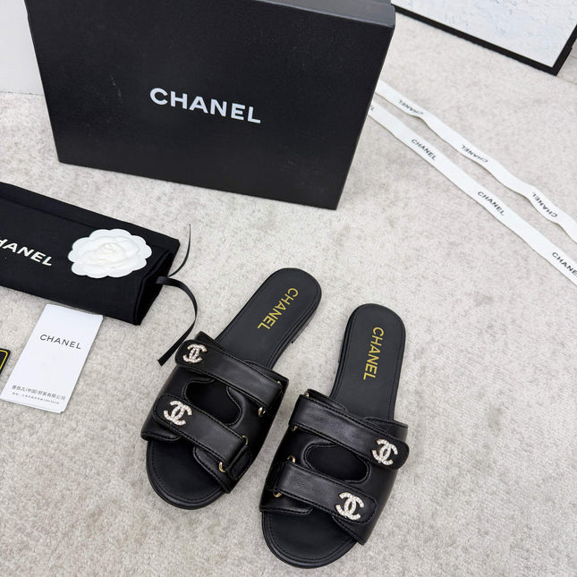 CHANEL 26S DOUBLE STRAP SLIDE SANDALS IN BLACK CALFSKIN