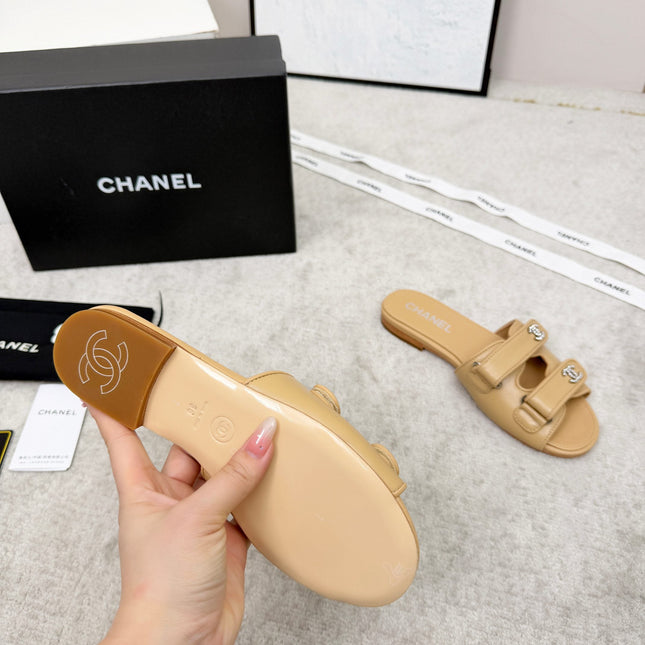 CHANEL 26S DOUBLE STRAP SLIDE SANDALS IN BEIGE CALFSKIN