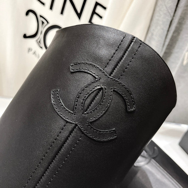 CC EMBOSSED LOGO HIGH BOOTS BLACK CALFSKIN