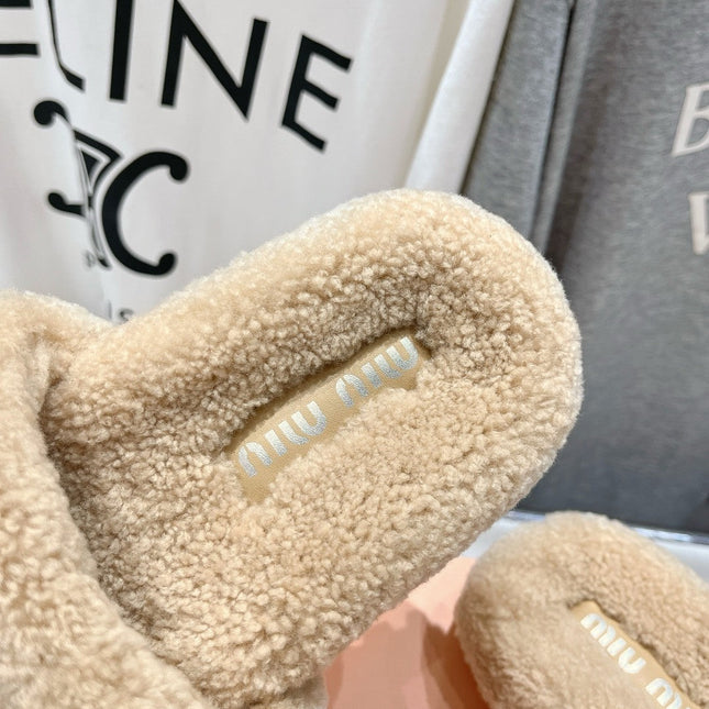 MIUMIU 26S SANDALS IN LIGHT BEIGE SHEARLING WITH LOGO LETTERING