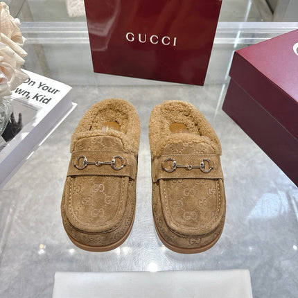GUCCI 26S MULES IN CAMEL BROWN SUEDE GG LOGO PATTERN