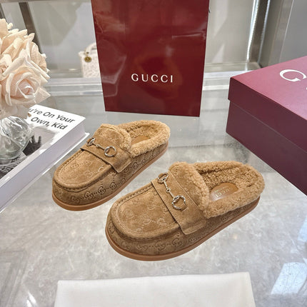 GUCCI 26S MULES IN CAMEL BROWN SUEDE GG LOGO PATTERN