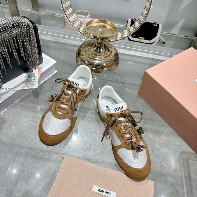 MIUMIU 26S LACE UP SNEAKERS IN BROWN SUEDE WHITE FABRIC CHARM DETAIL
