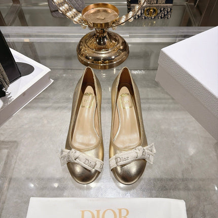 DIOR 26S BLOCK HEEL PUMPS 35MM IN GOLD CALFSKIN WITH FRONT BOW