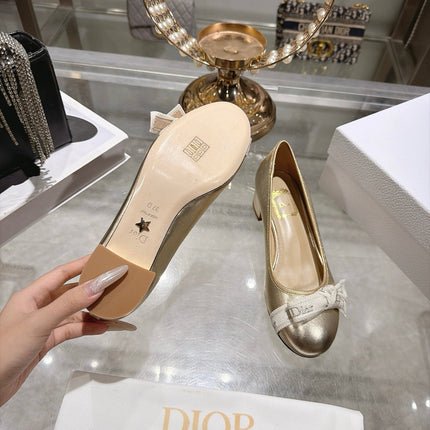 DIOR 26S BLOCK HEEL PUMPS 35MM IN GOLD CALFSKIN WITH FRONT BOW
