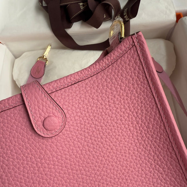 HM 25S EVELYNE 17 CM IN PINK COWHIDE WITH GOLD HARDWARE