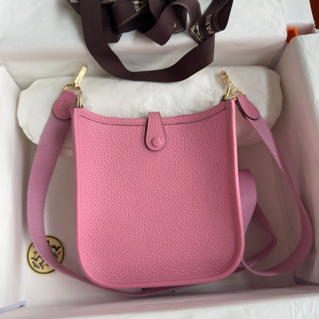 HM 25S EVELYNE 17 CM IN PINK COWHIDE WITH GOLD HARDWARE