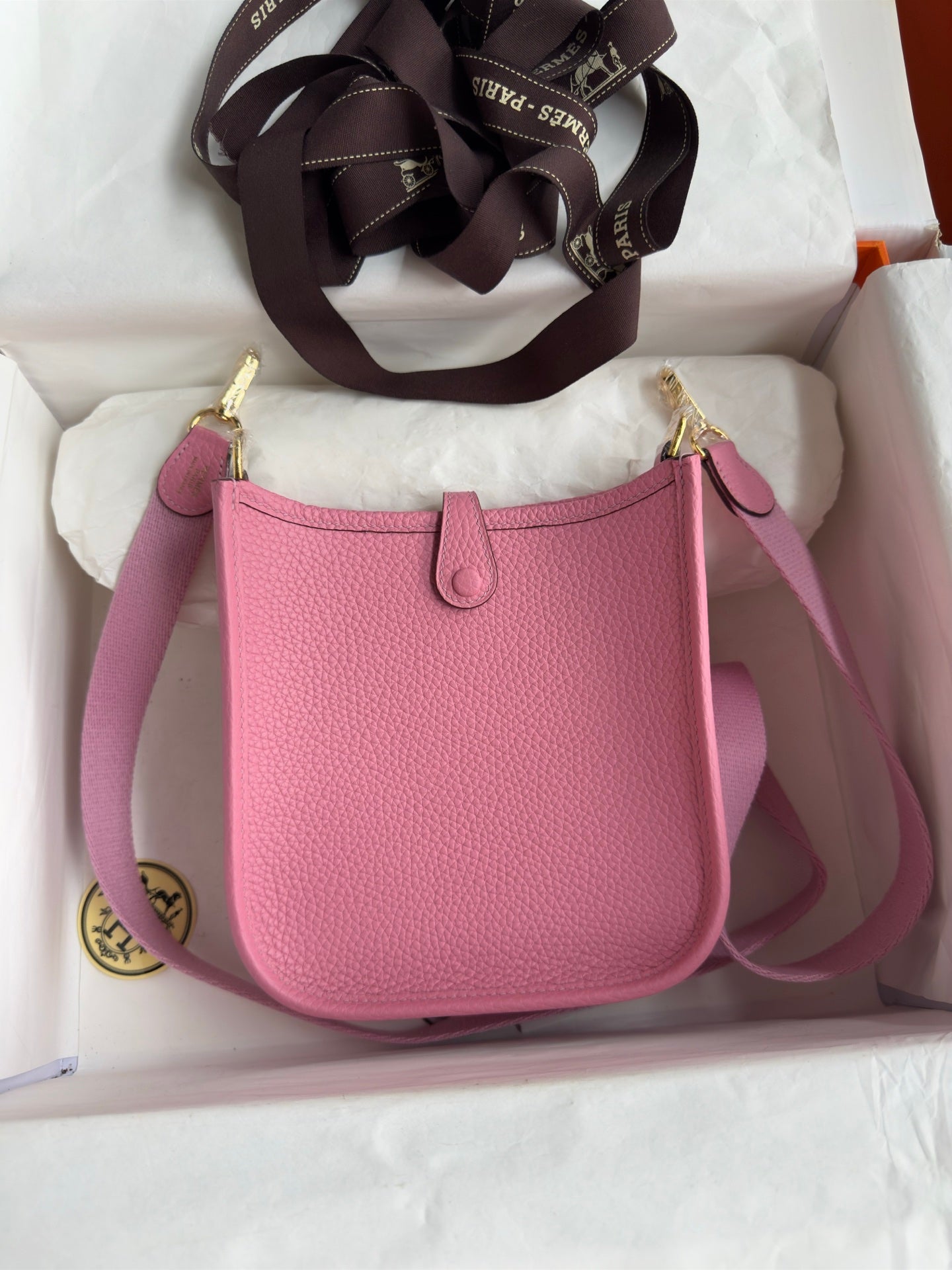 HM 25S EVELYNE 17 CM IN PINK COWHIDE WITH GOLD HARDWARE