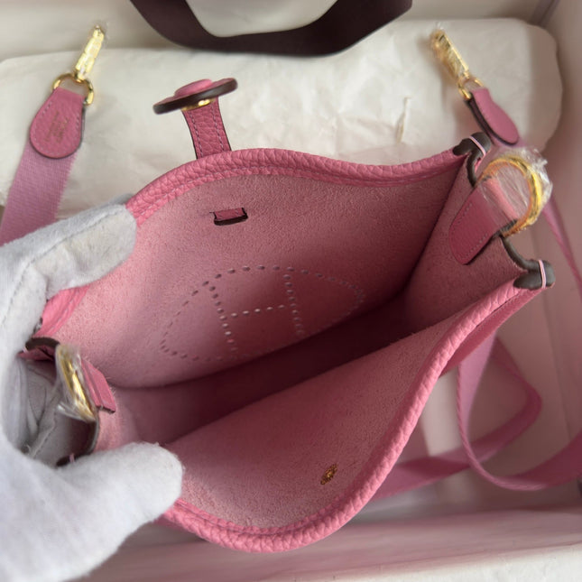HM 25S EVELYNE 17 CM IN PINK COWHIDE WITH GOLD HARDWARE