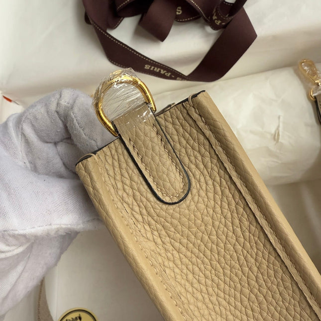 HM 25S EVELYNE 17 CM IN BEIGE COWHIDE WITH GOLD HARDWARE
