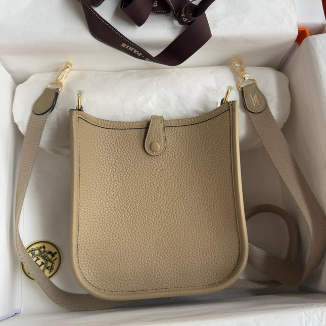 HM 25S EVELYNE 17 CM IN BEIGE COWHIDE WITH GOLD HARDWARE