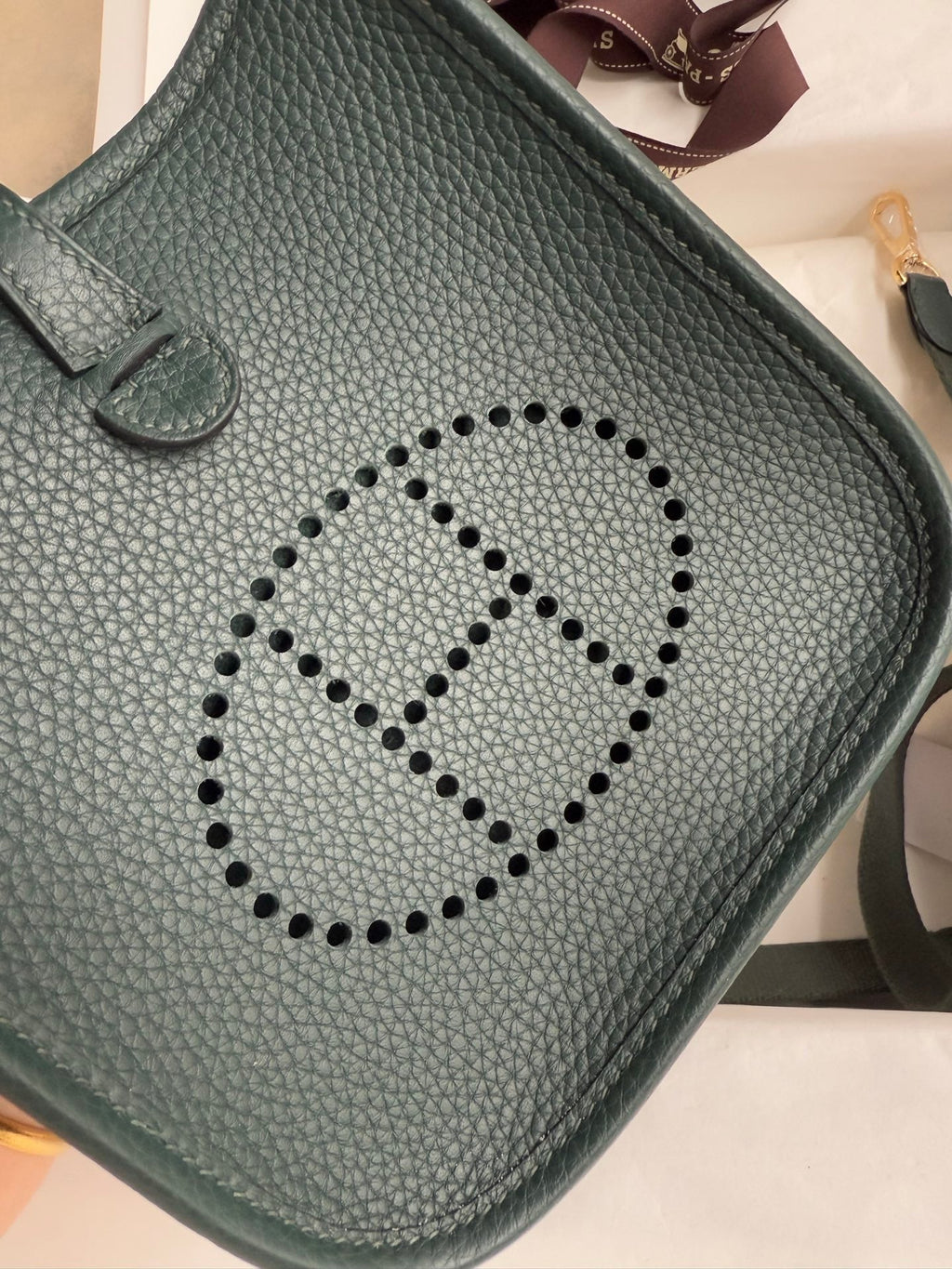 HM 25S EVELYNE 17 CM IN MOSS GREEN COWHIDE WITH GOLD HARDWARE