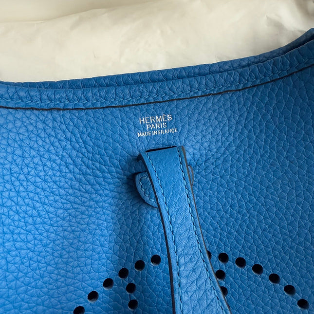 HM 25S EVELYNE 17 CM IN BLUE COWHIDE WITH SILVER HARDWARE