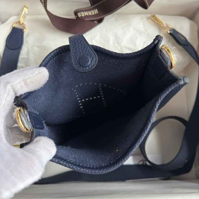 HM 25S EVELYNE 17 CM IN SLATE BLUE-GRAY COWHIDE WITH GOLD HARDWARE