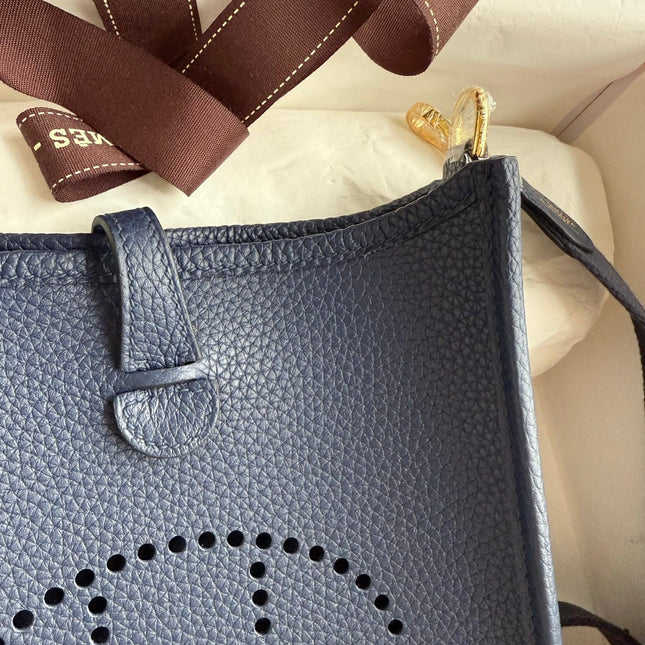 HM 25S EVELYNE 17 CM IN SLATE BLUE-GRAY COWHIDE WITH GOLD HARDWARE