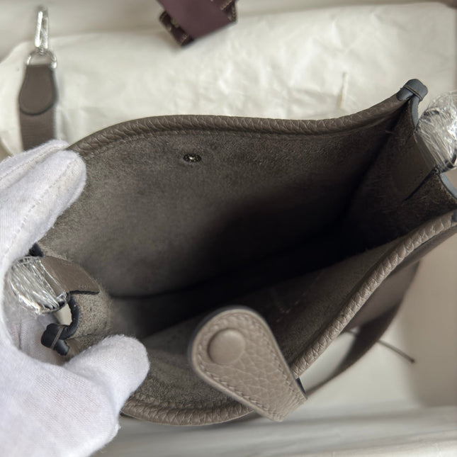 HM 25S EVELYNE 17 CM IN GRAY COWHIDE WITH SILVER HARDWARE