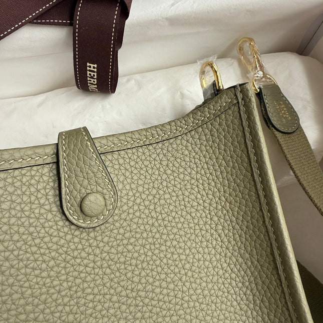 HM 25S EVELYNE 17 CM IN OLIVE GRAY COWHIDE WITH GOLD HARDWARE