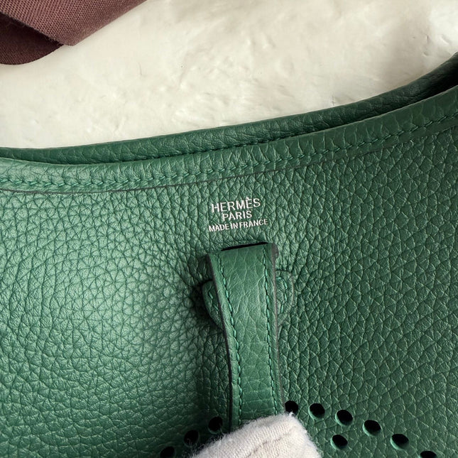 HM 25S EVELYNE 17 CM IN DARK GREEN COWHIDE WITH SILVER HARDWARE